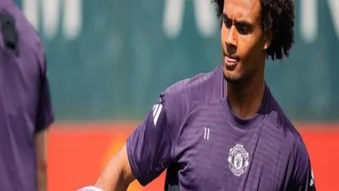 鲍仁君分析：拉脱尔缺席的雄鹿前景堪忧，字母哥阵地战仍面临挑战